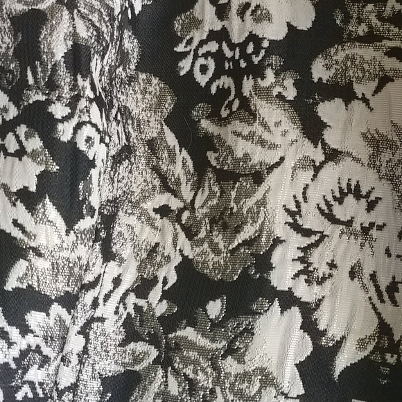 Abercrombie and Fitch Sleevless jacquard dress. - Picture 3 of 7
